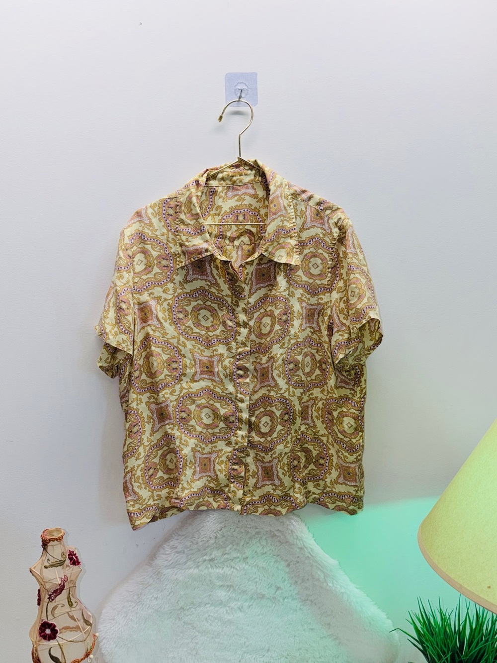 Women’s Yellow & Brown Pink Paisley Short Sleeve Summer Button-Up Blouse 👚